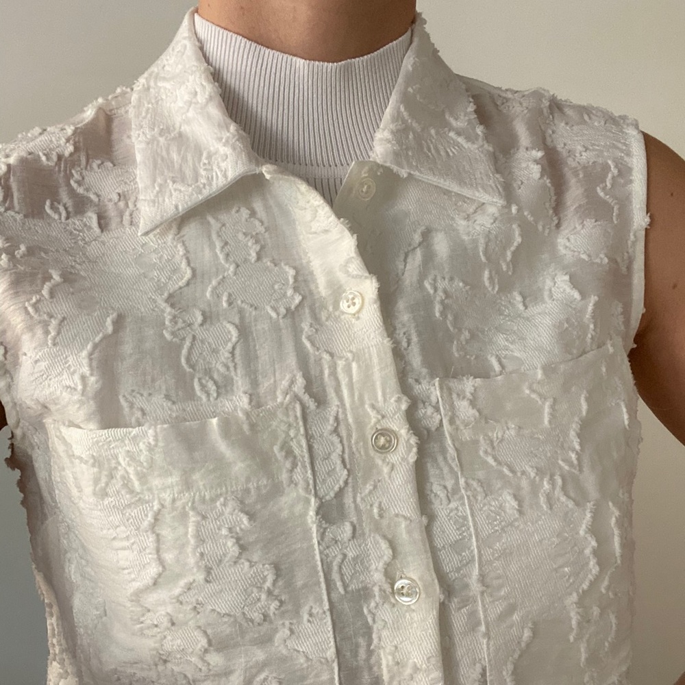 TIMO WEILAND Sleeveless Semi-Sheer Blouse
